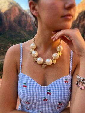 NEW Women's Cream Color Pearl-Look Star Fashion Necklace And Earrings Set WN6